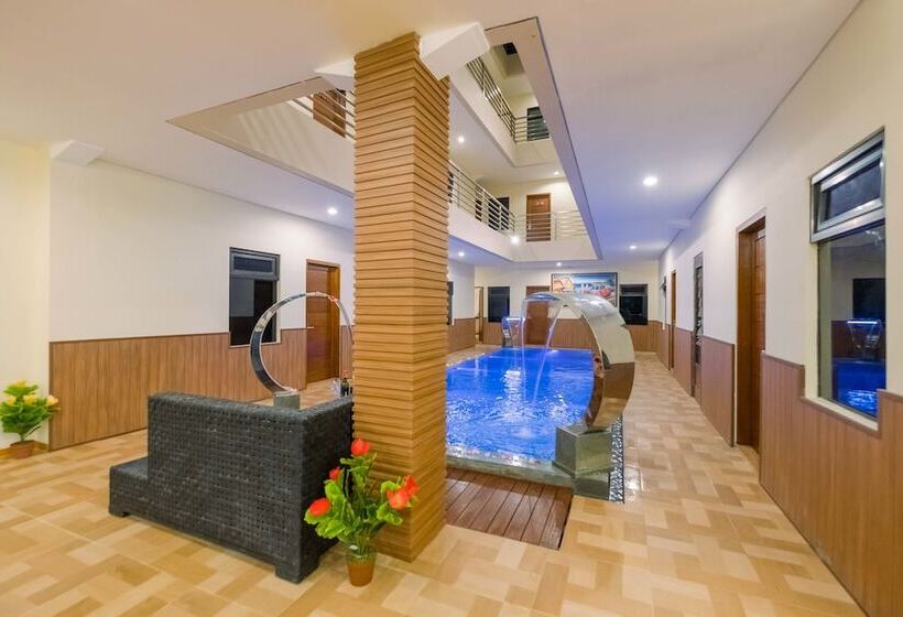 بنسيون Caroline Guest House