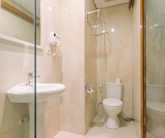 بنسيون Caroline Guest House