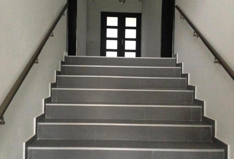 پانسیون Continental