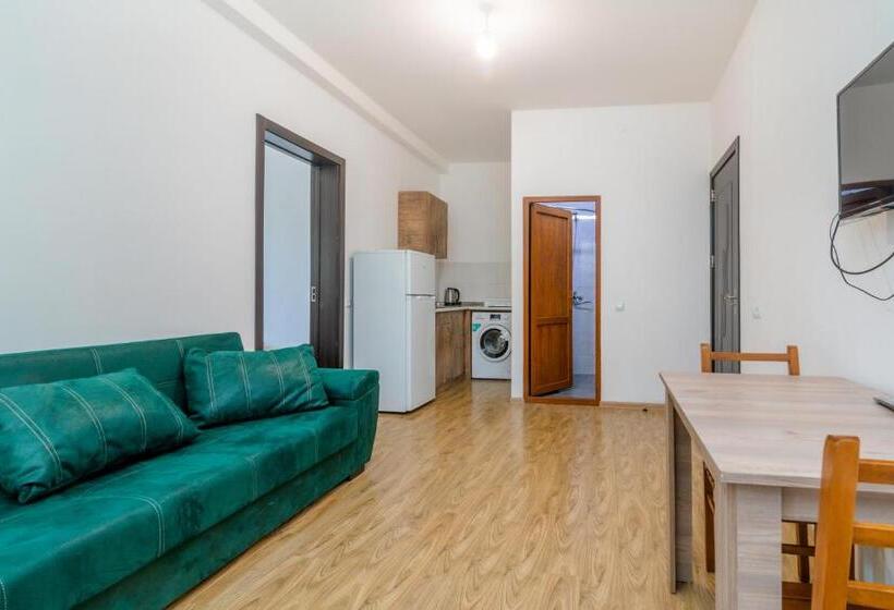 پانسیون Continental