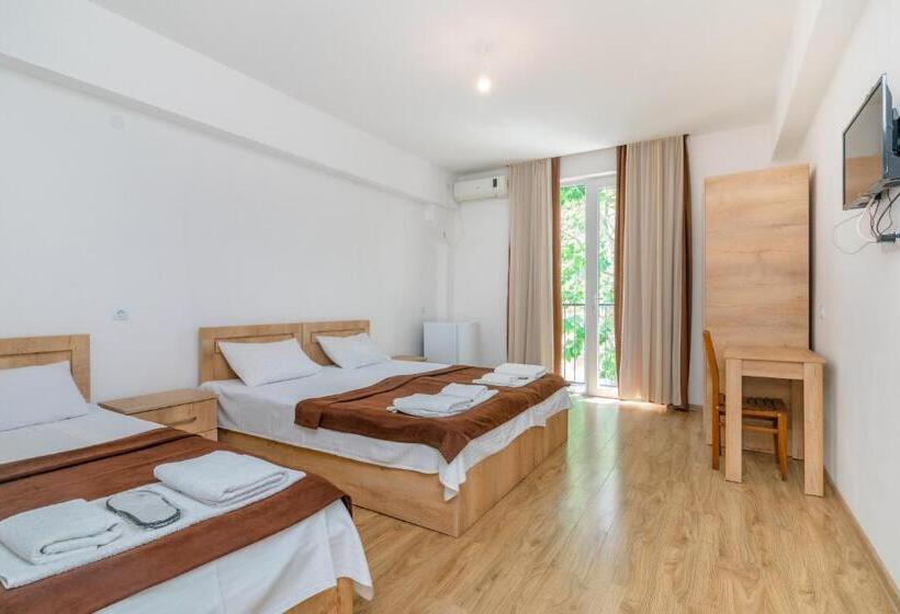 پانسیون Continental