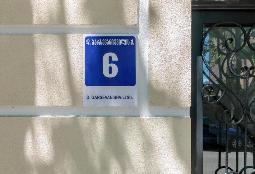 پانسیون Continental