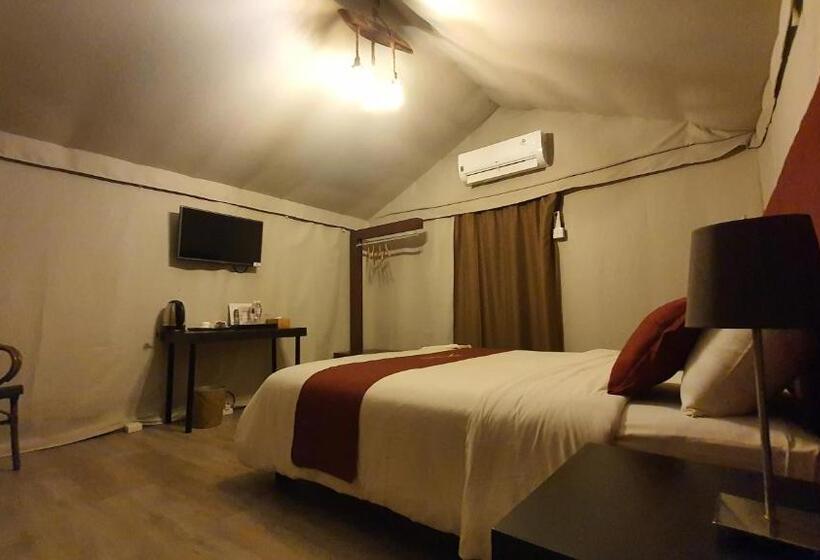 פנסיון Dbambookamp Desa Wisata Ekang