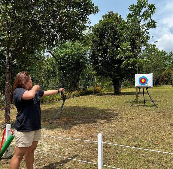 פנסיון Dbambookamp Desa Wisata Ekang