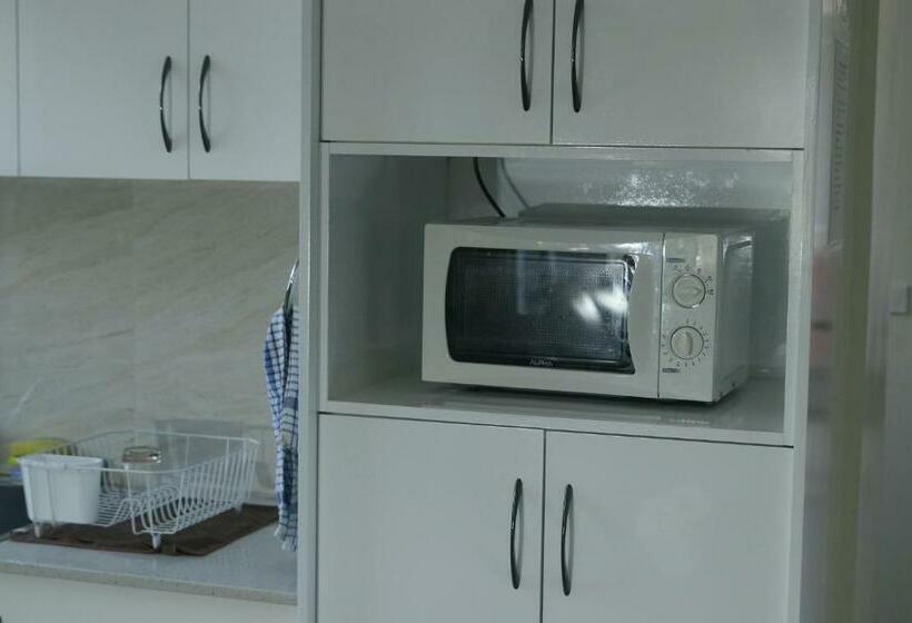 تختخواب و صبحانه Fiji Home Apartment