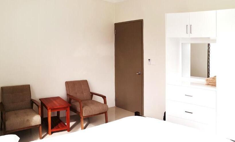 تختخواب و صبحانه Fiji Home Apartment