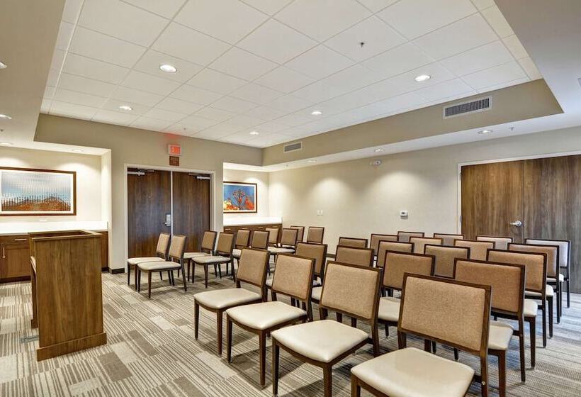 Отель Hampton Inn & Suites Tucson Marana