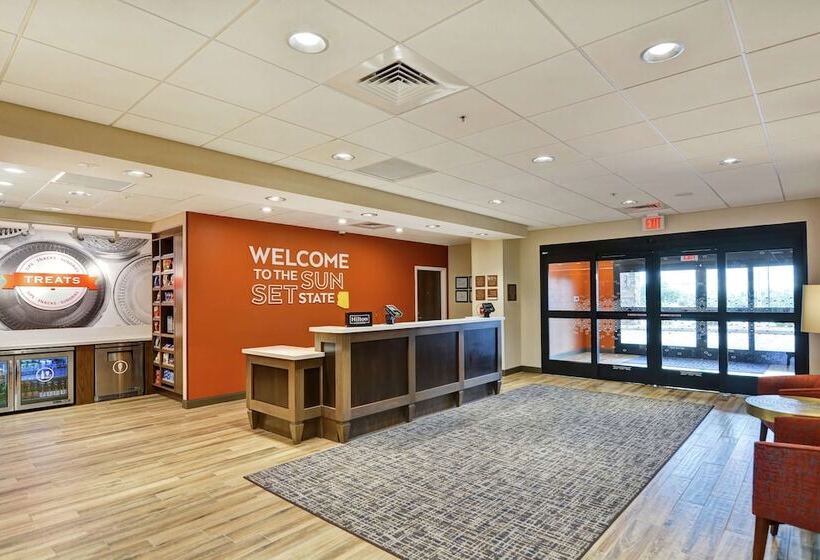 Отель Hampton Inn & Suites Tucson Marana