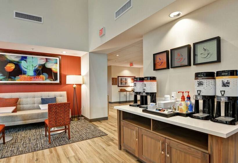 Отель Hampton Inn & Suites Tucson Marana