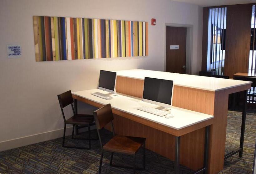 ホテル Holiday Inn Express & Suites   Boston South   Randolph, An Ihg