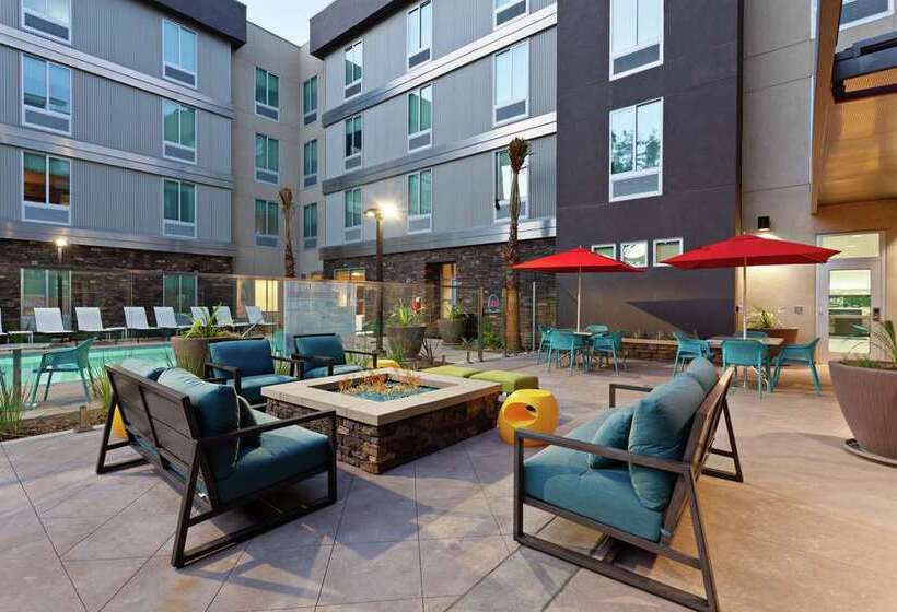 בית מלון כפרי Home2 Suites By Hilton Temecula