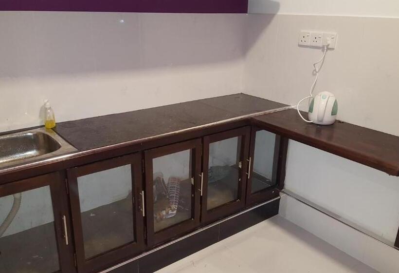 فندق Olivi Palace