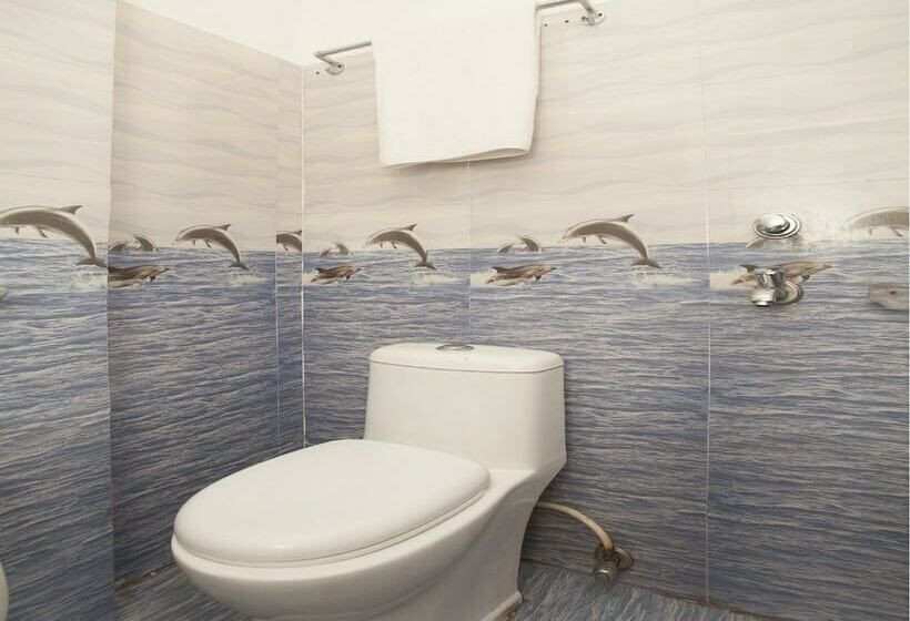 فندق Oyo 30576 Satyam Regency