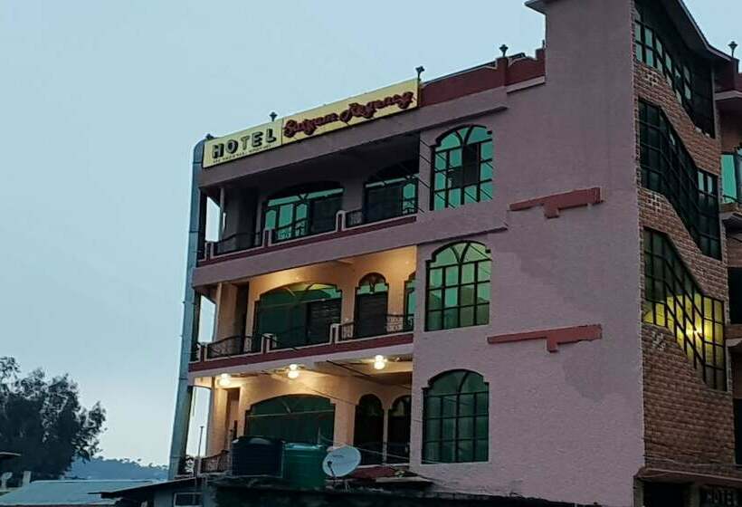 فندق Oyo 30576 Satyam Regency