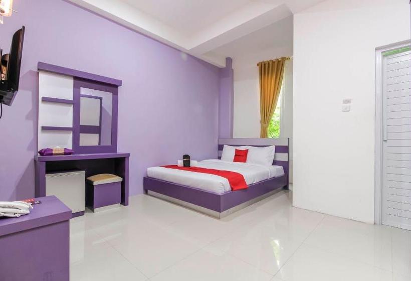 호텔 Reddoorz Plus Near Stasiun Bekasi