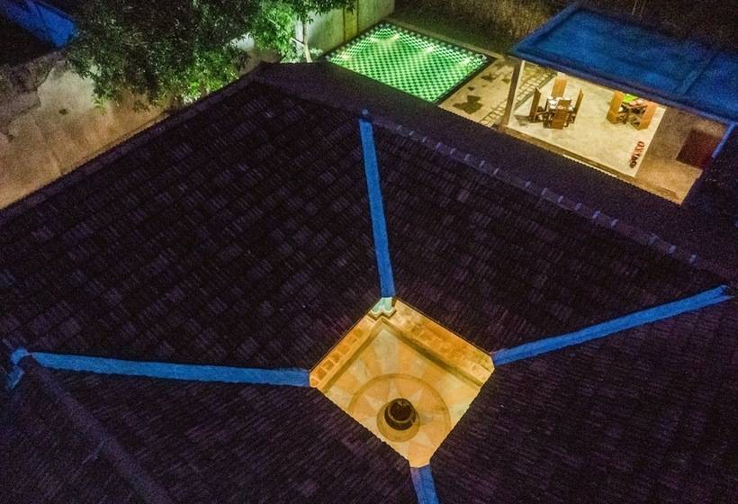 فندق Thambu Illam