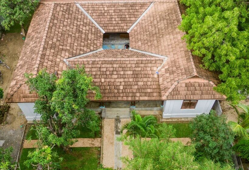 فندق Thambu Illam