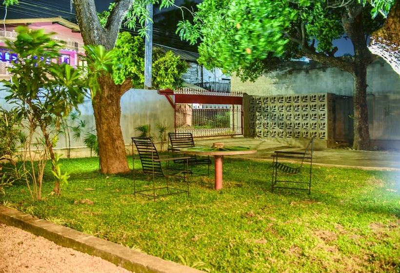 فندق Thambu Illam