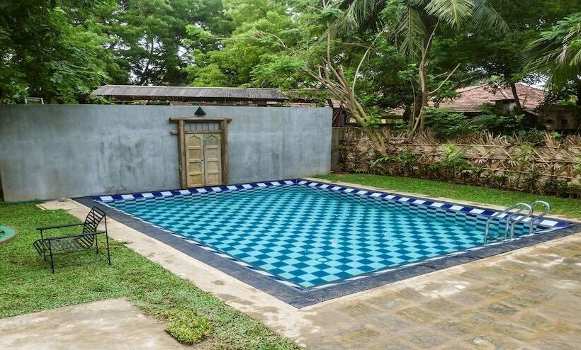 فندق Thambu Illam