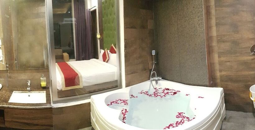 בית מלון כפרי The Darien Resort