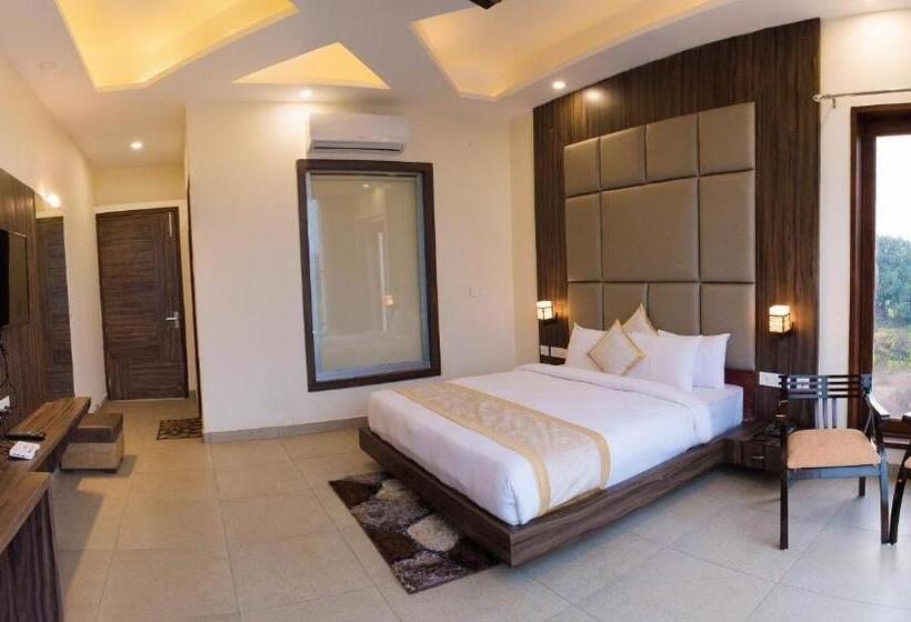 בית מלון כפרי The Darien Resort