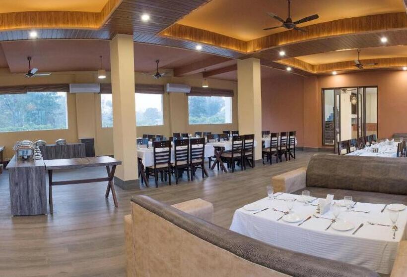 בית מלון כפרי The Darien Resort