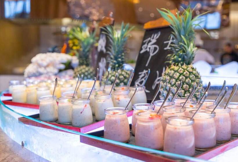 Отель Wyndham Grand Plaza Royale Yuzhou Xiamen Wuyuan Bay