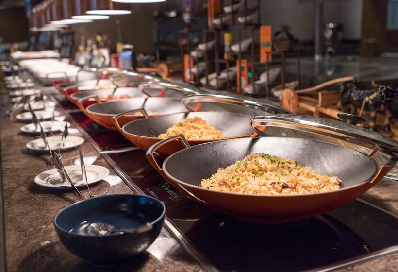 Отель Wyndham Grand Plaza Royale Yuzhou Xiamen Wuyuan Bay