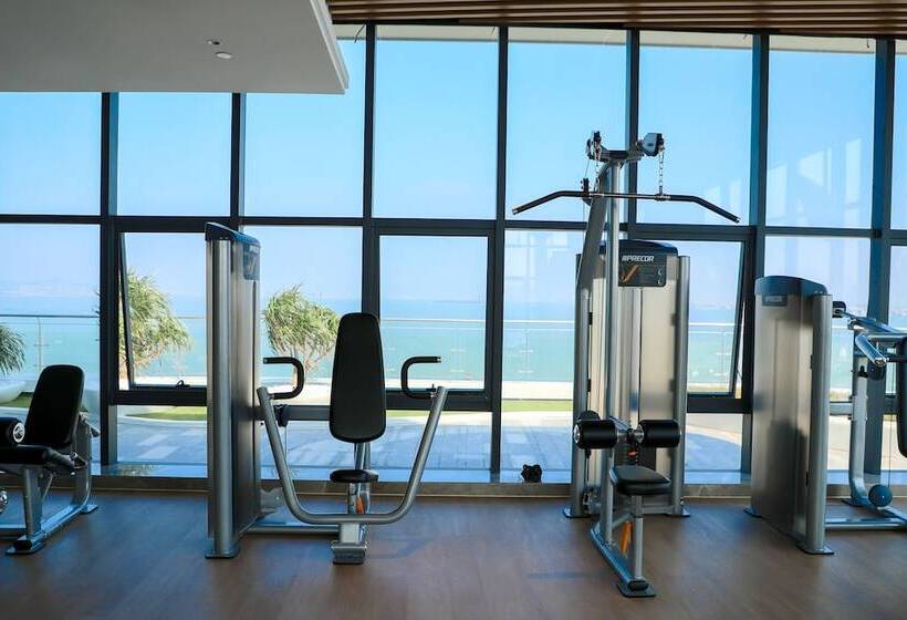 Отель Wyndham Grand Plaza Royale Yuzhou Xiamen Wuyuan Bay