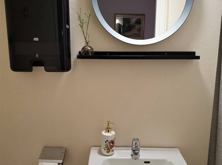 فندق على الطريق Rum I Centrum