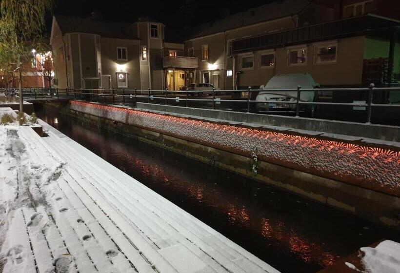 فندق على الطريق Rum I Centrum