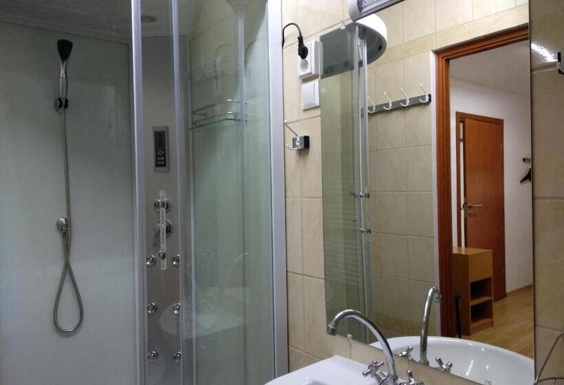 پانسیون Acopark Vendégház