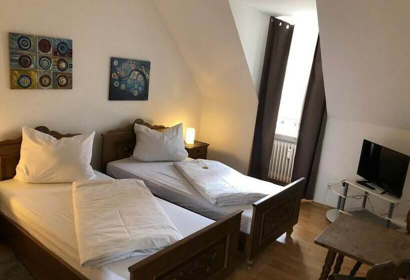 ペンション Gasthaus Pfafflinger