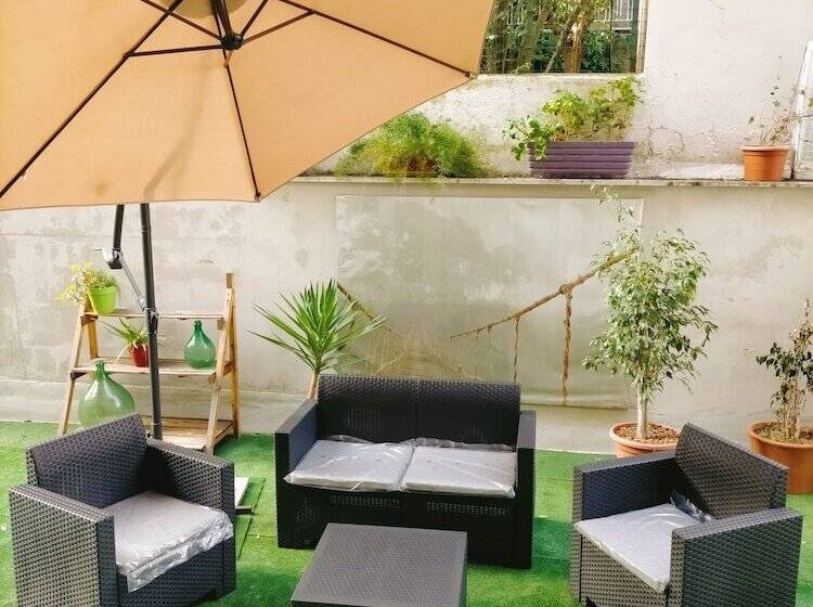 פנסיון Lanzies Guesthouse