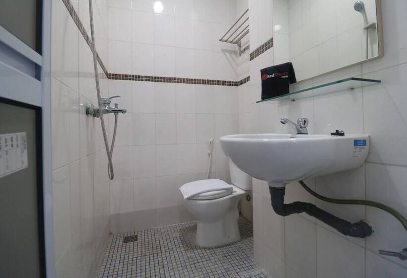 Пансион Reddoorz @ Baloi Batam