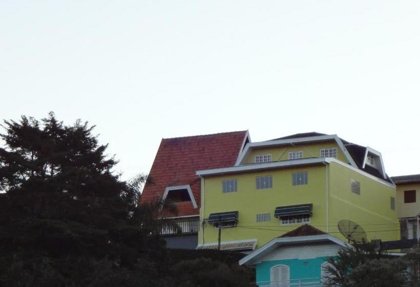 Bed and Breakfast Residência Tia Stella