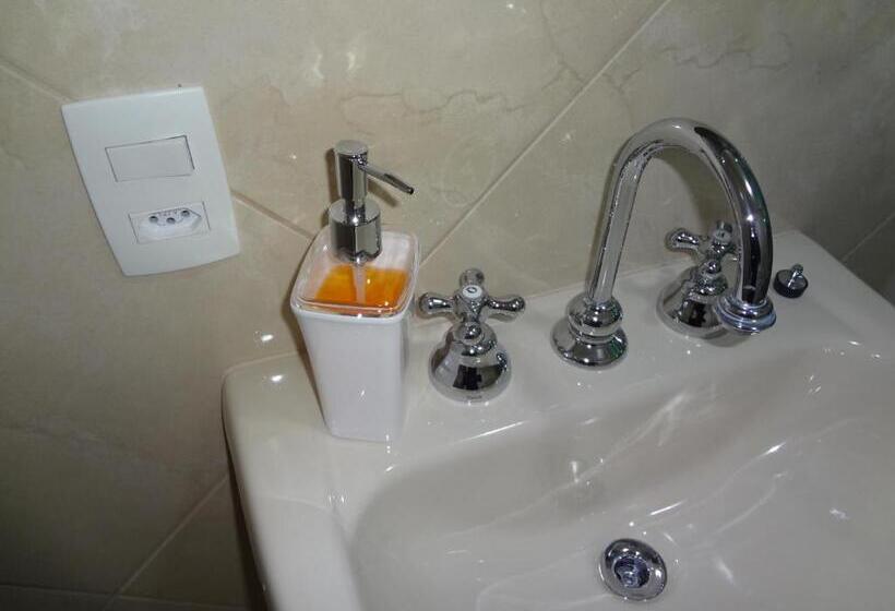 Bed and Breakfast Residência Tia Stella