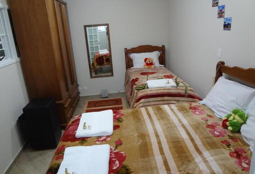 住宿加早餐  Residência Tia Stella