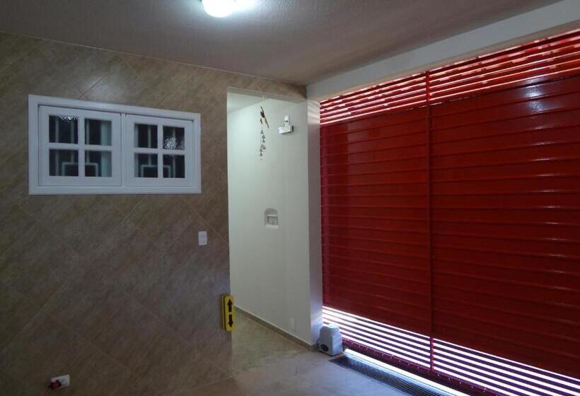 Bed and Breakfast Residência Tia Stella