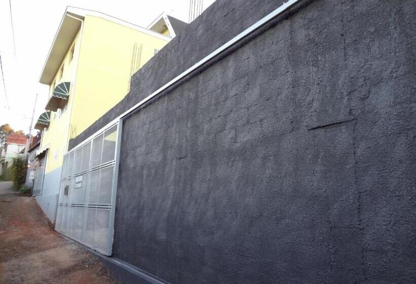 Bed and Breakfast Residência Tia Stella