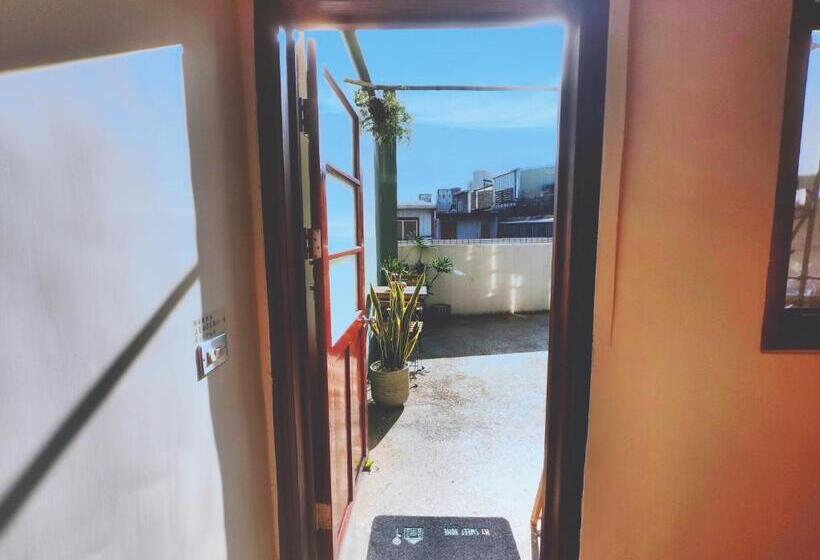 白紙寓所blank Slate B&b 鄰近夜市四人包棟