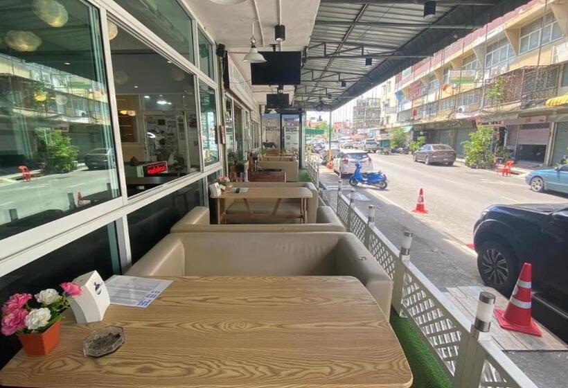 Alongkorn Hotel By Sb