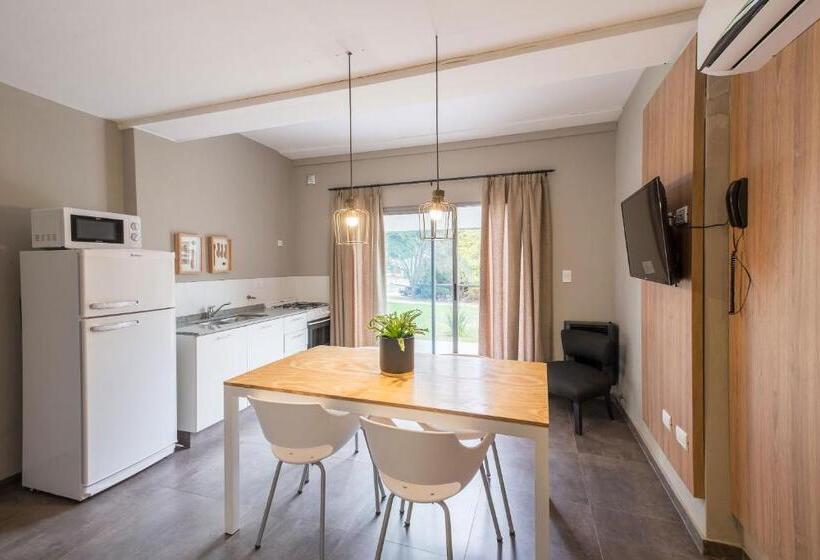 هتل Calina Casa De Huéspedes