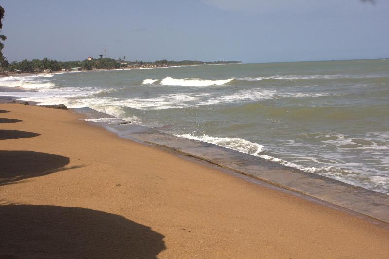 هتل Charlestina Beach Resort