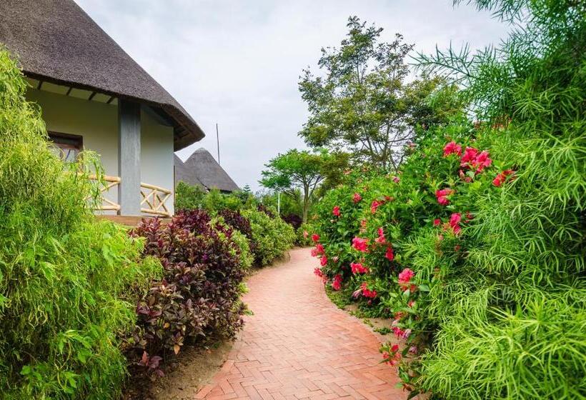 هتل Emburara Farm Lodge