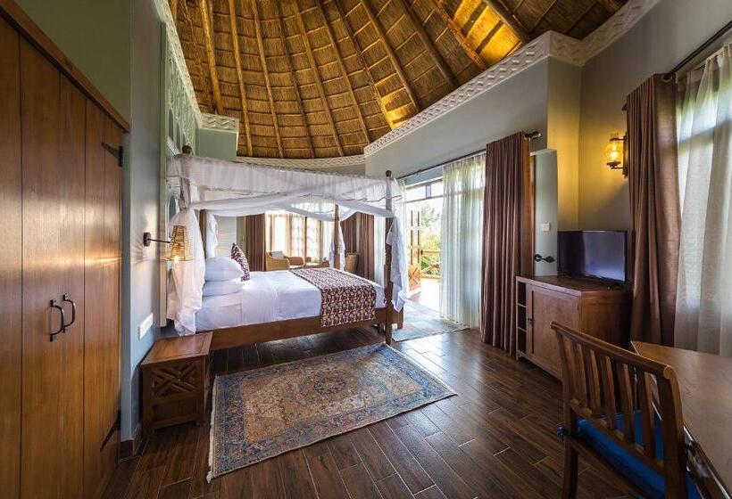 هتل Emburara Farm Lodge