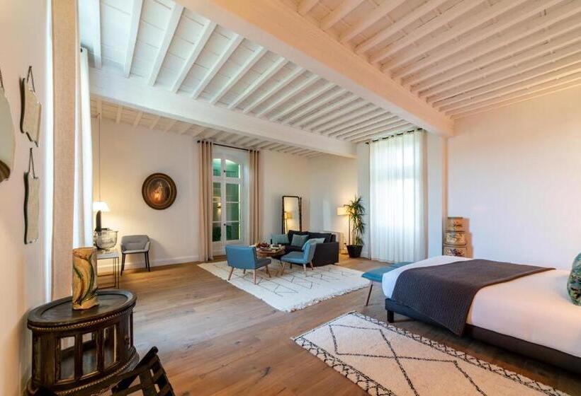 Отель Les Chambres Du Prieuré