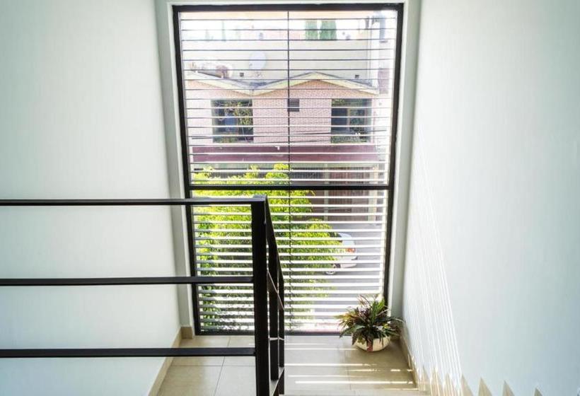 Отель Capital Olowe Suites