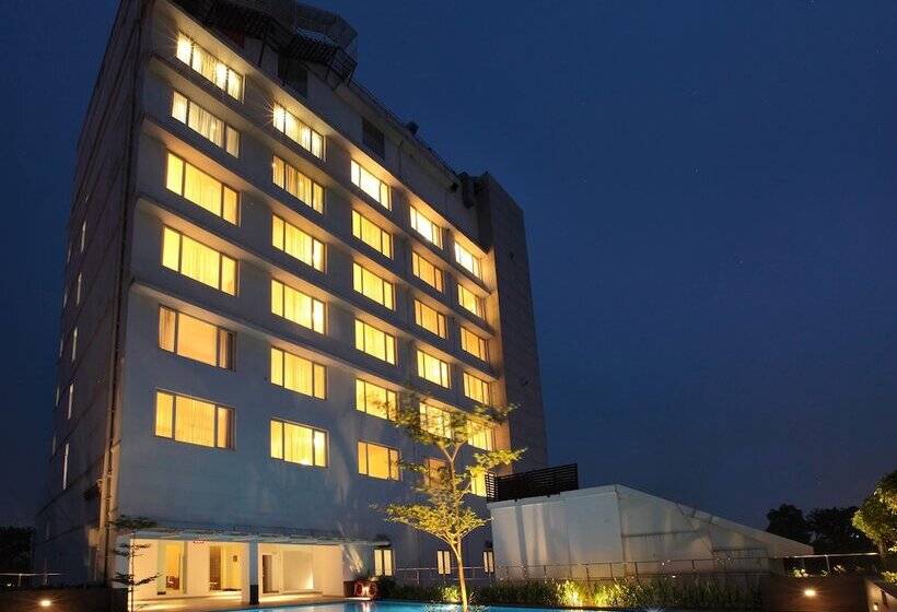 هتل Monsoon Empress Kochi