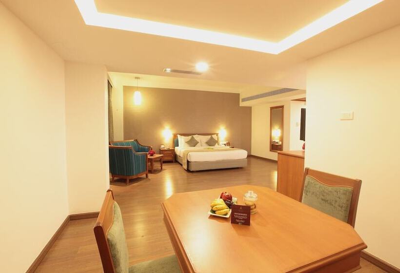 هتل Monsoon Empress Kochi